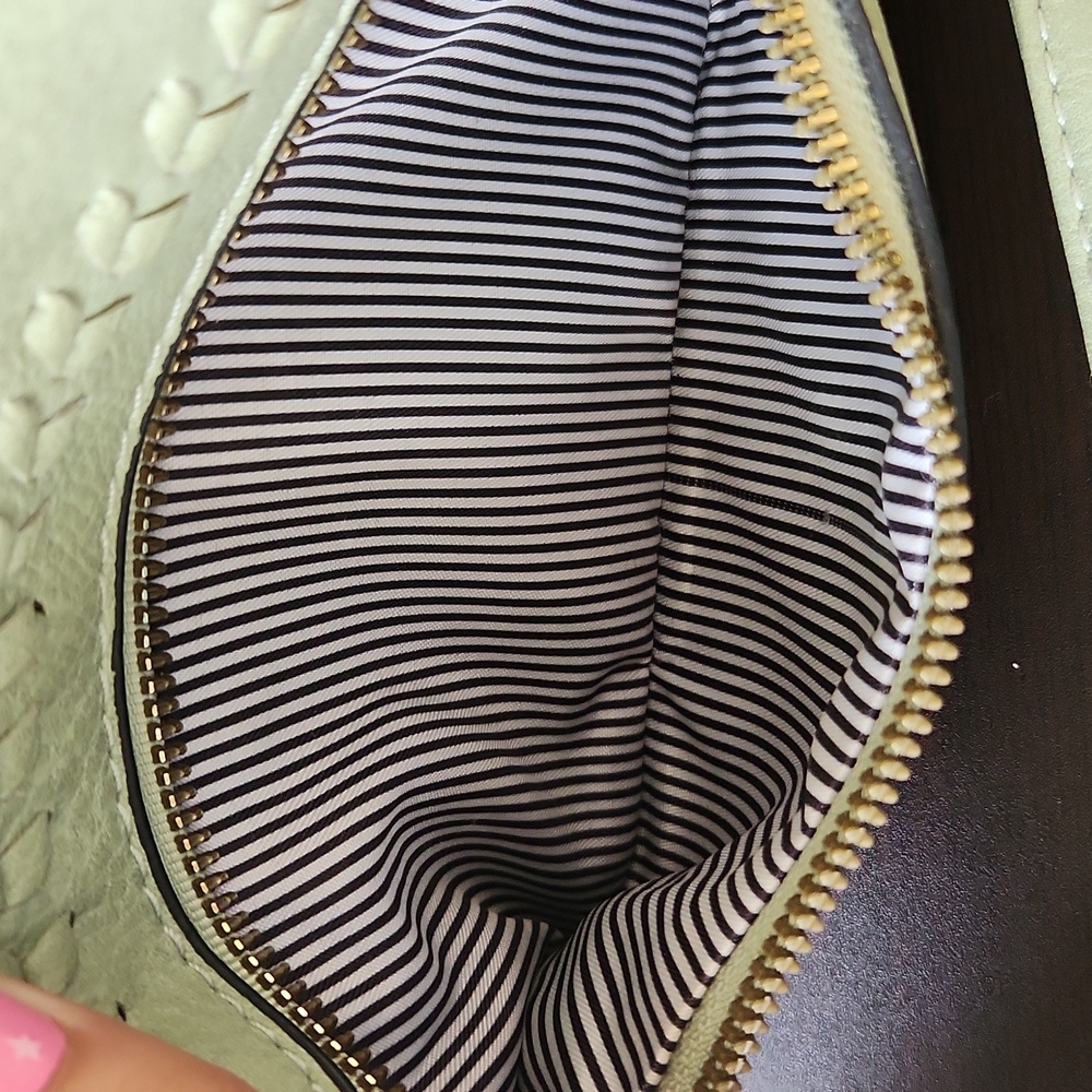 Deluxity Los Angeles, Vegan Green Purse, New - Picture 8 of 11